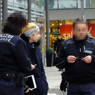Stadtordnungsdienst kontrolliert aggressive Bettlerin